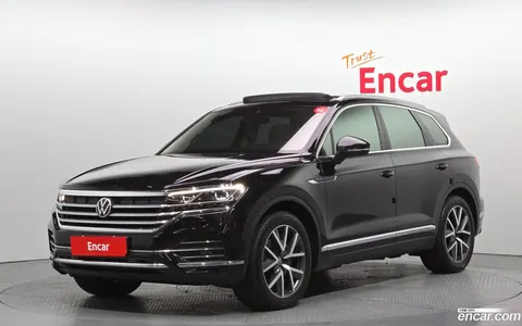 Volkswagen Touareg 2023 buy in Moscow