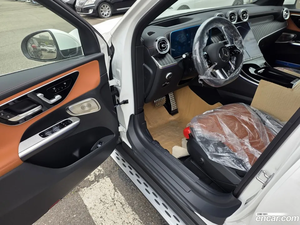 Mercedes-Benz GLC-Class GLC300 4MATIC AMG Line 2026 — миниатюра 3