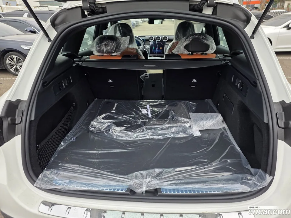Mercedes-Benz GLC-Class GLC300 4MATIC AMG Line 2026 — миниатюра 5