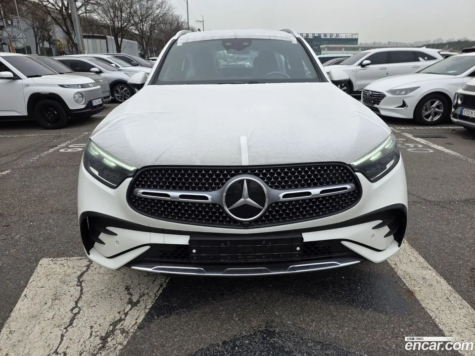 Mercedes-Benz GLC-Class GLC300 4MATIC AMG Line 2026 — фото 1, купить с доставкой в Москву
