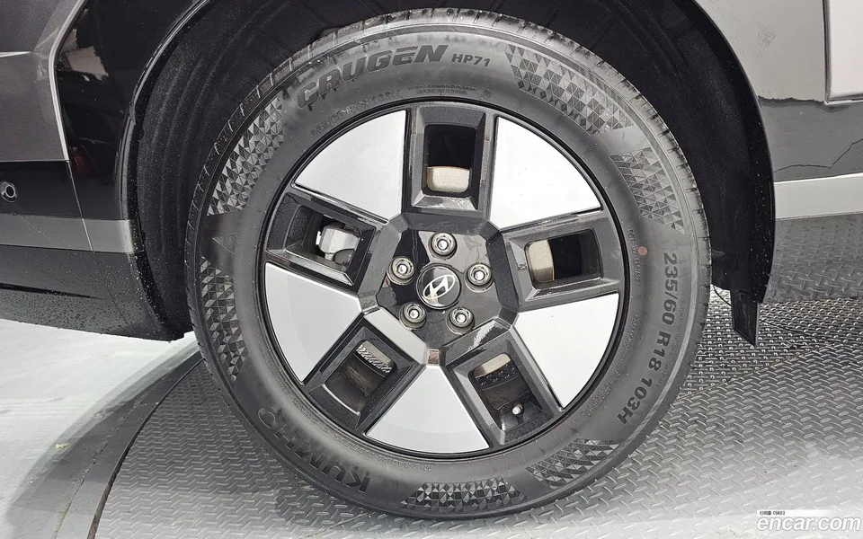 Hyundai SantaFe HEV 1.6 2WD 2023 — миниатюра 5