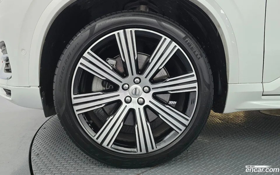 Volvo XC90 T8 2022 — миниатюра 5