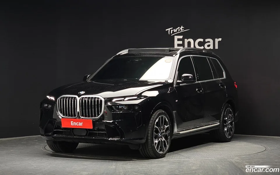 BMW X7 xDrive 40i M 6 2025 — фото 1, купить с доставкой в Москву