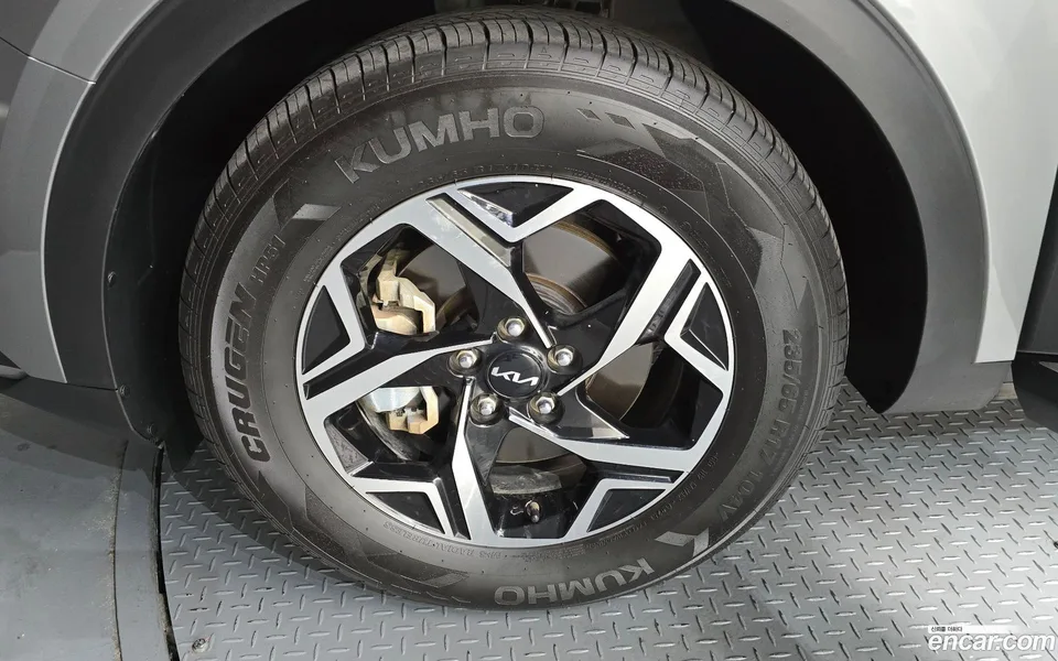 Kia Sportage 2.0 2WD 2023 — миниатюра 5