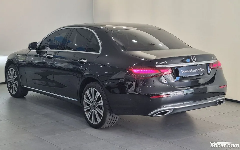 Mercedes-Benz E-Class E350 4MATIC 2022 — миниатюра 2