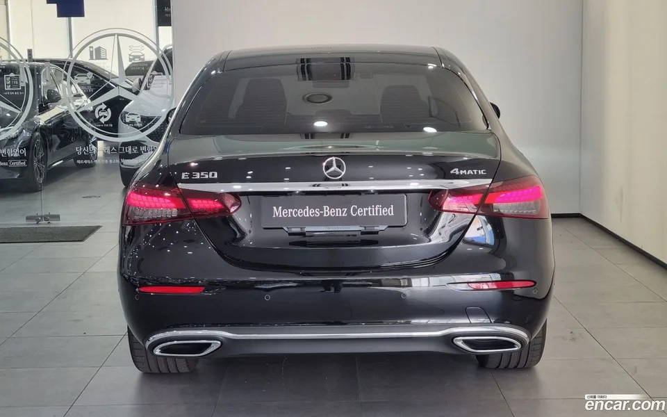 Mercedes-Benz E-Class E350 4MATIC 2022 — миниатюра 4