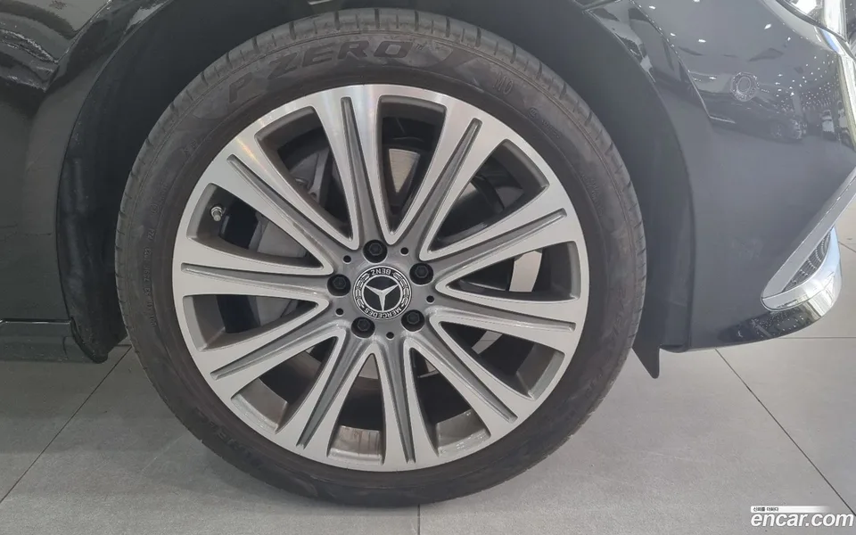 Mercedes-Benz E-Class E350 4MATIC 2022 — миниатюра 5