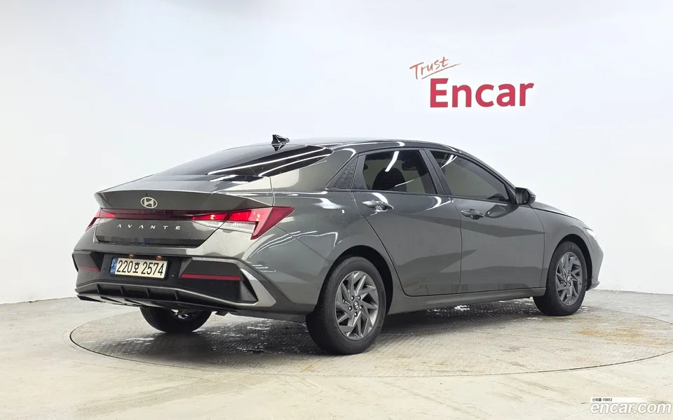 Hyundai Avante CN7 1.6 2023 — миниатюра 2