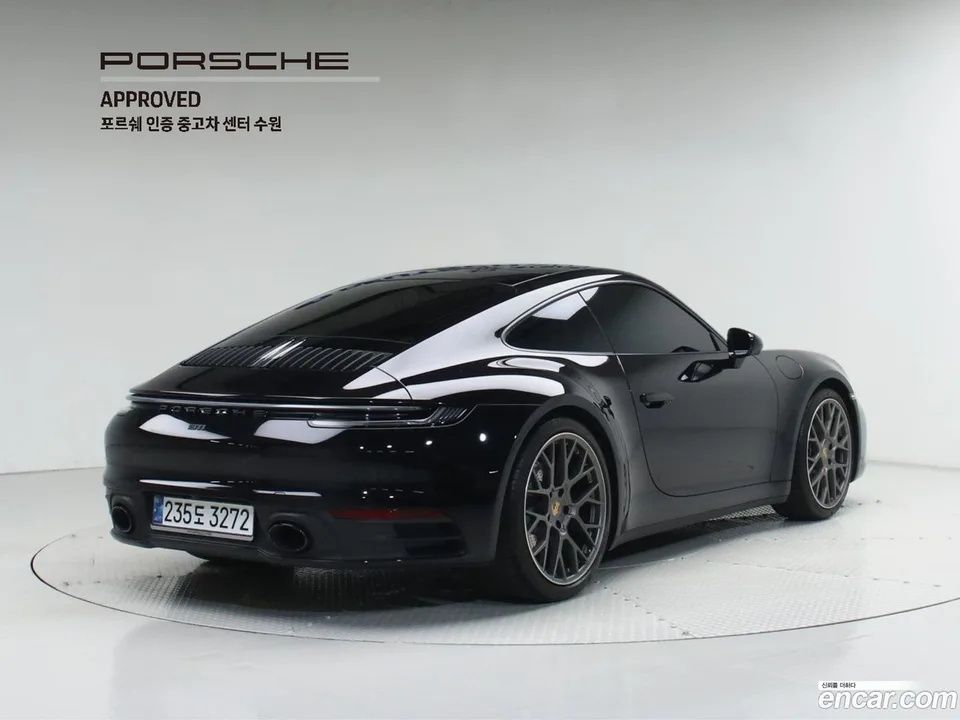 Porsche 911 (992) 2024 — миниатюра 2