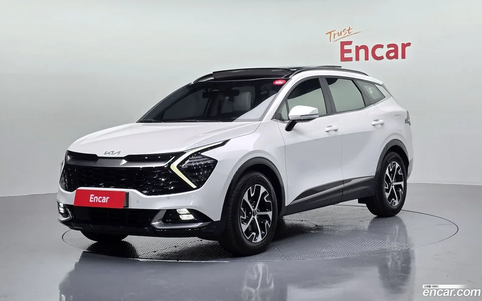 Kia Sportage Hybrid 2WD 2022 — фото 1, купить с доставкой в Москву