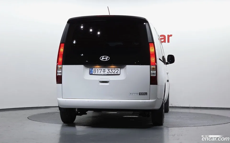 Hyundai Staria HEV 1.6 5 2025 — миниатюра 4