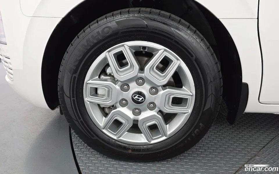 Hyundai Staria HEV 1.6 5 2025 — миниатюра 5