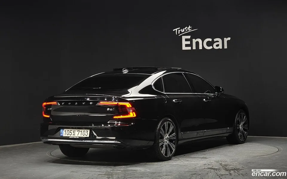 Volvo S90 B6 AWD 2022 — миниатюра 2