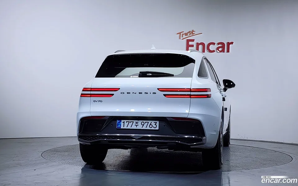 Genesis GV70 2.5T 2WD 2025 — миниатюра 4