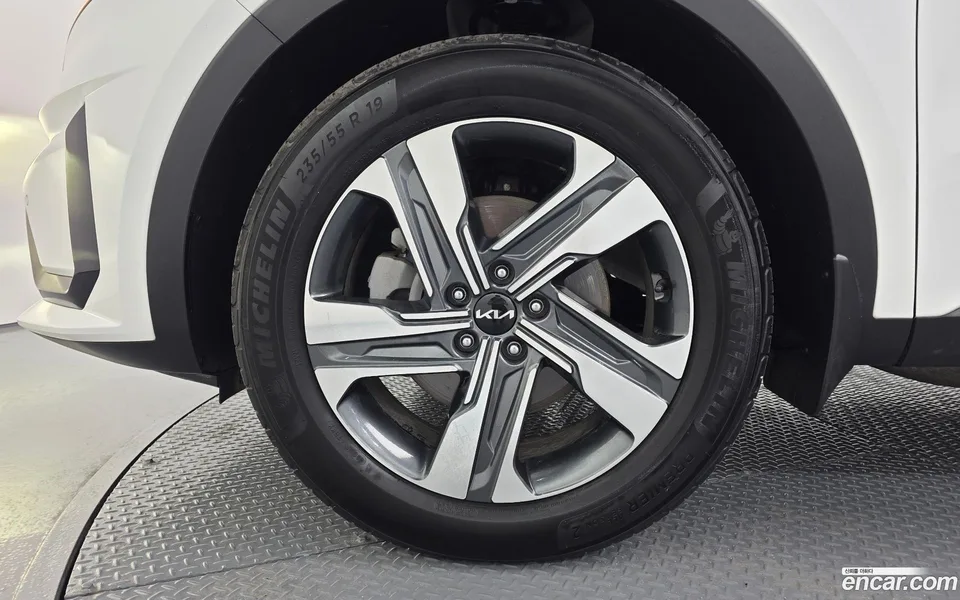 Kia Sorento HEV 1.6 4WD 2023 — миниатюра 5