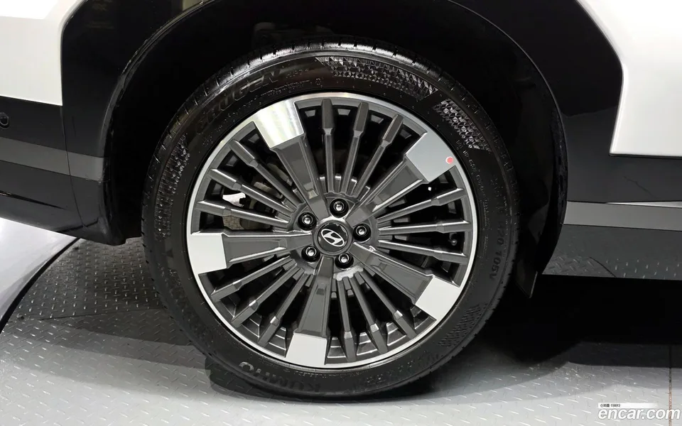 Hyundai Santa Fe HEV 1.6 2WD 2024 — миниатюра 5