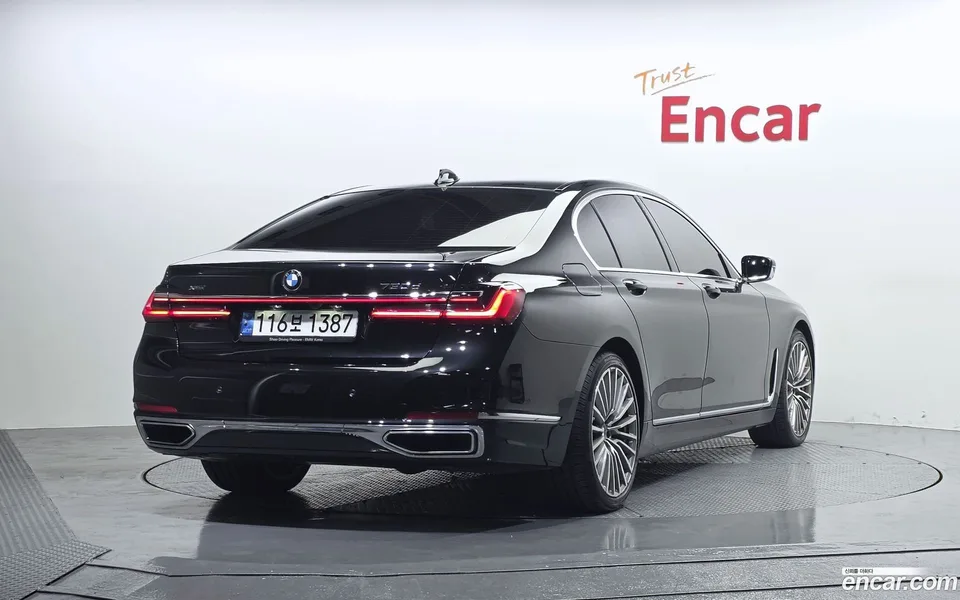 BMW 7 Series 730d xDrive 2022 — миниатюра 2