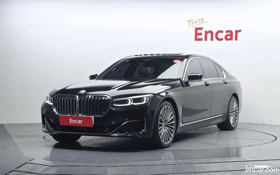 BMW 7 Series 730d xDrive 2022 — фото 1, купить с доставкой в Москву
