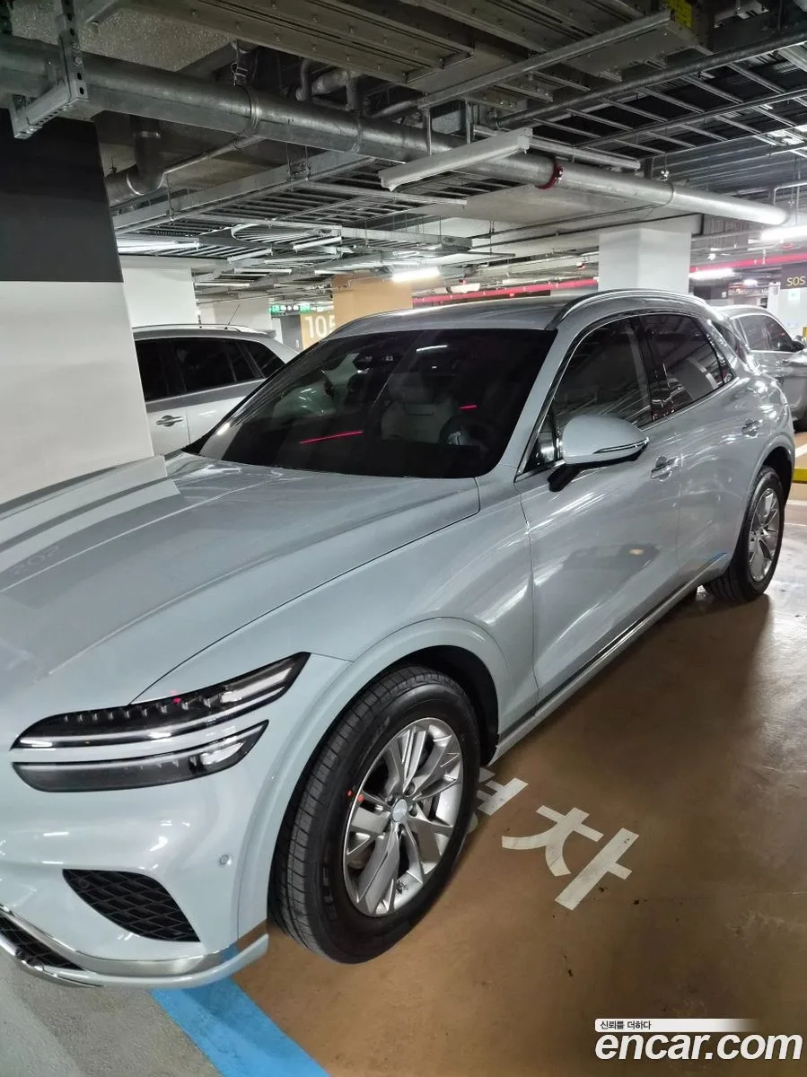 Genesis GV70 2.5T 2WD 2026 — фото 1, купить с доставкой в Москву
