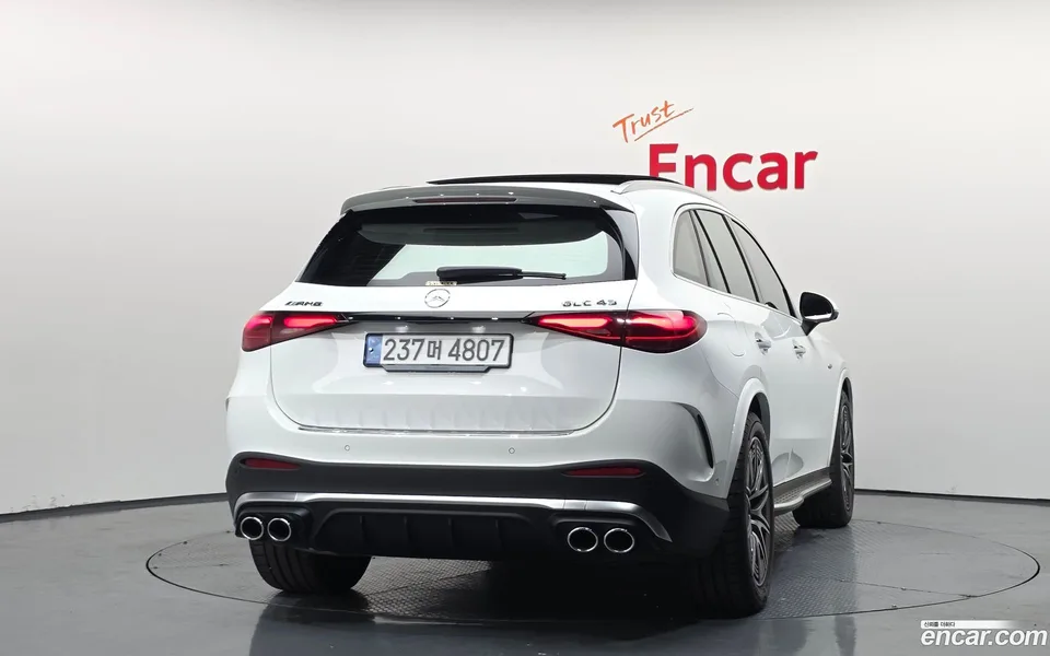 Mercedes-Benz GLC-Class AMG GLC43 4MATIC 2024 — миниатюра 4