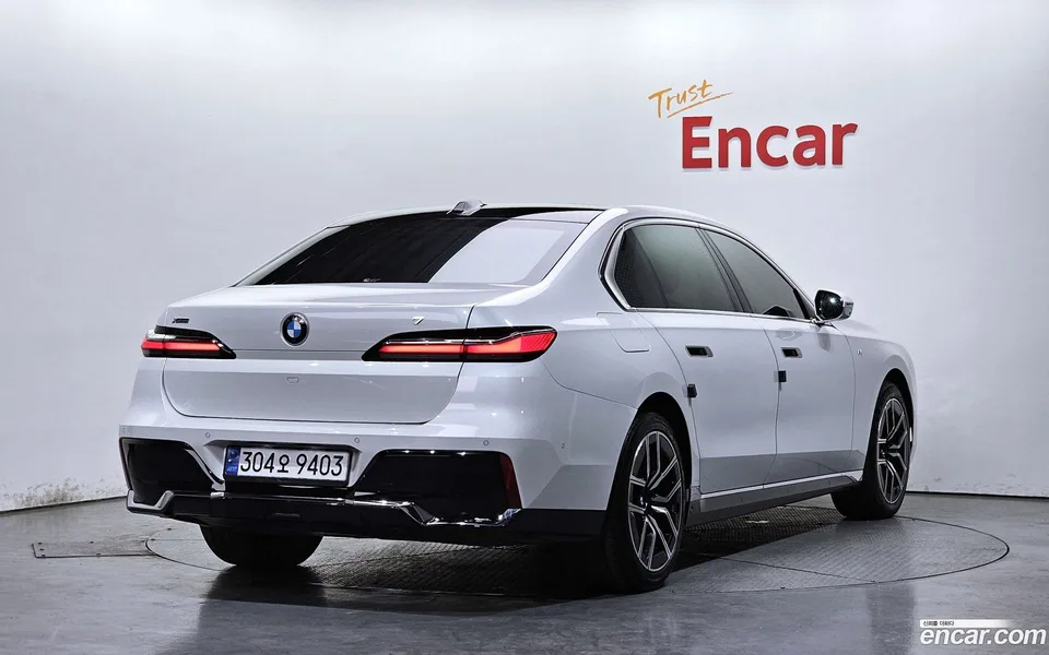 BMW 7 Series 740d xDrive M 2024 — миниатюра 2