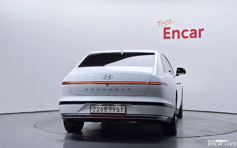 Hyundai Grandeur 2.5 2WD 2023 — миниатюра 4