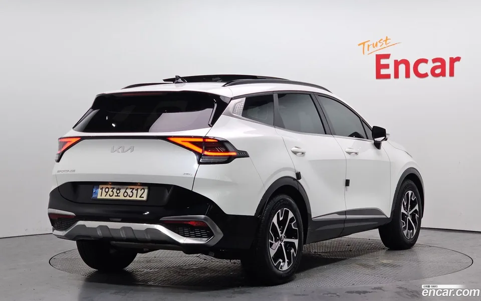 Kia Sportage Hybrid 2WD 2022 — миниатюра 2