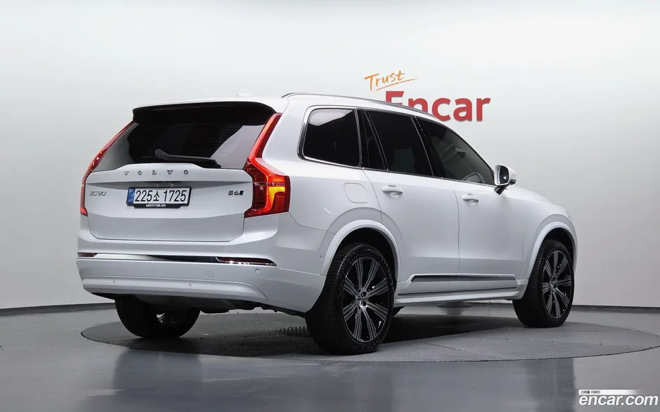 Volvo XC90 B6 2025 — миниатюра 2
