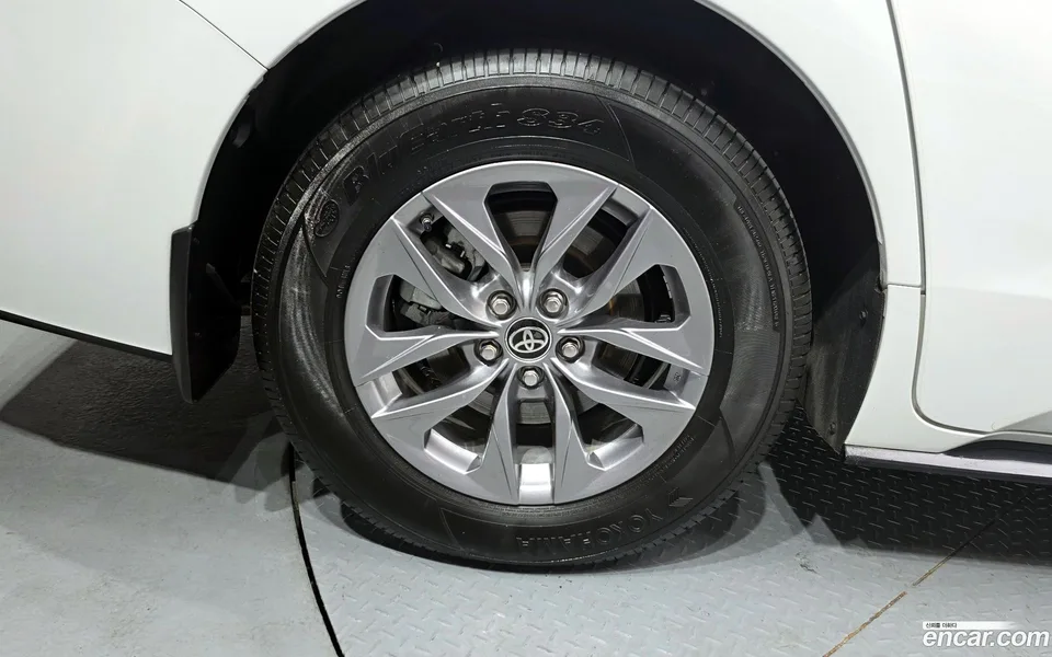 Toyota Sienna 2.5 AWD 2024 — миниатюра 5
