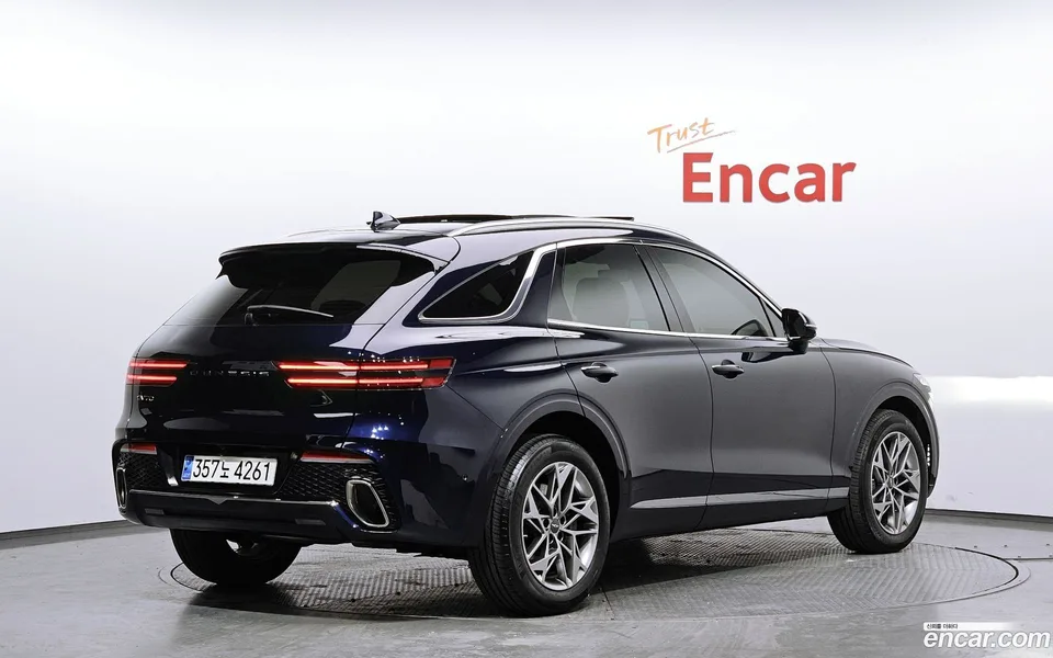 Genesis GV70 2.5T 2WD 2024 — миниатюра 2