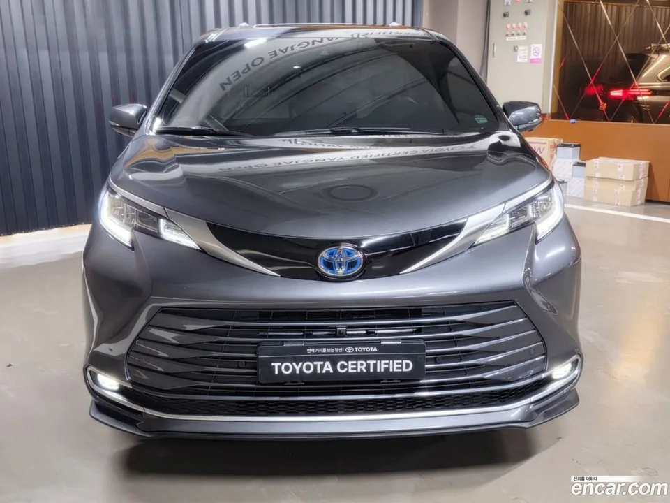 Toyota Sienna 2.5 AWD 2025 — миниатюра 2