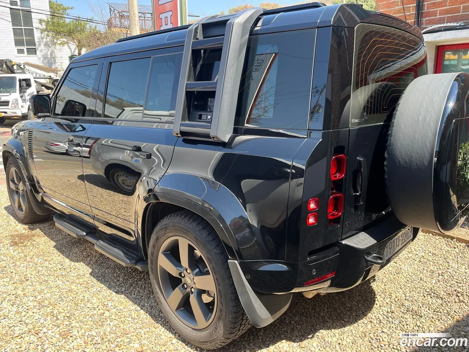 Land Rover Defender 110 P300 X- SE 2025 — миниатюра 2