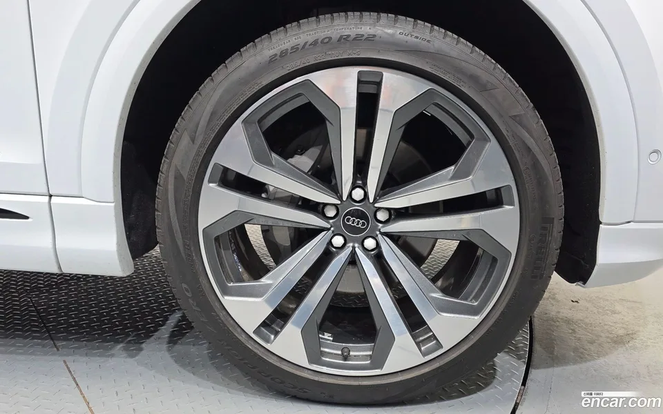 Audi Q8 (4M) 55 TFSI 2023 — миниатюра 5