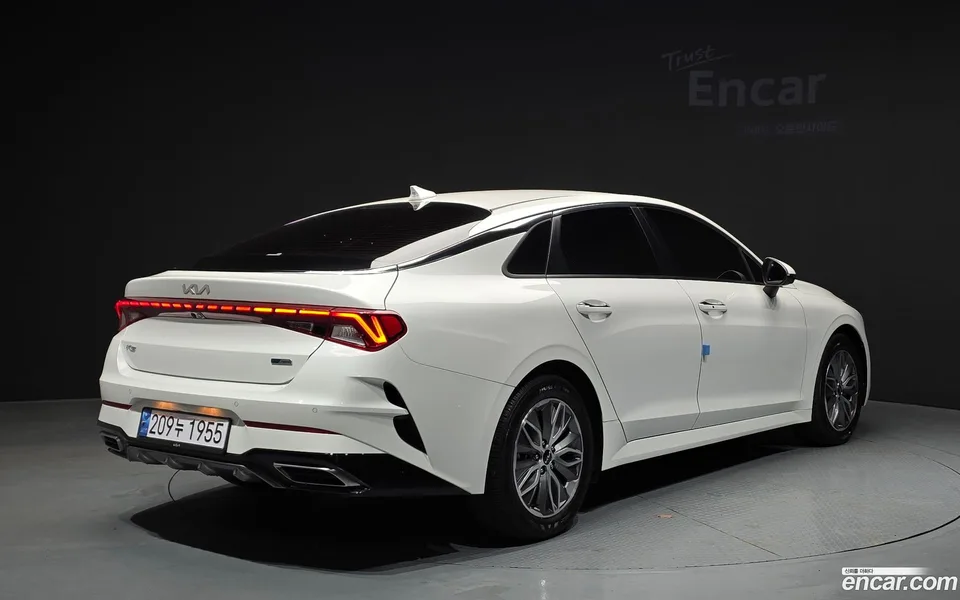Kia K5 Hybrid 2022 — миниатюра 2
