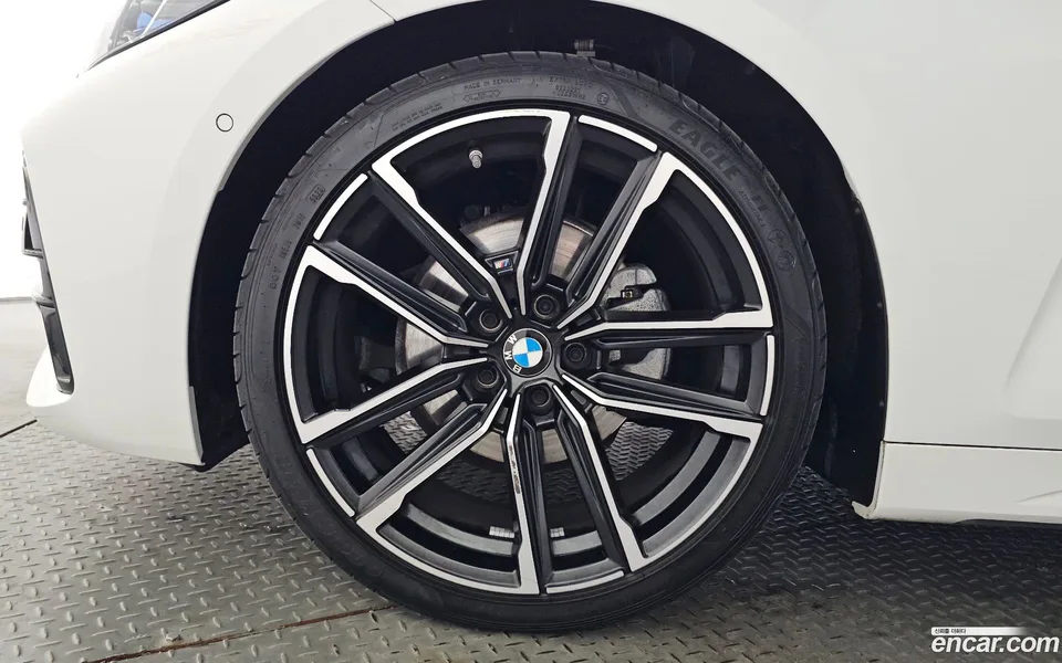 BMW 4 Series 420i M 2024 — миниатюра 5
