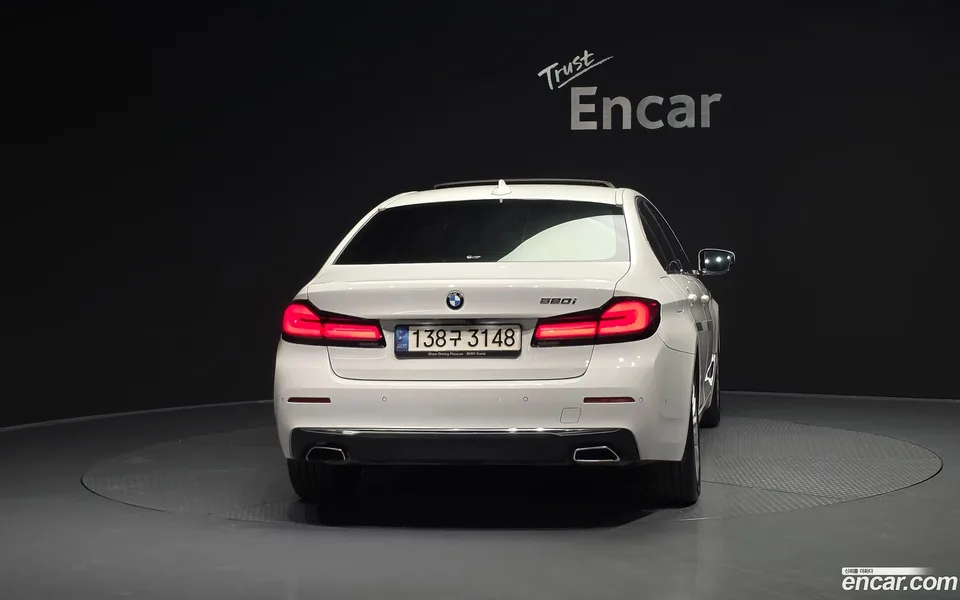BMW 5 Series 520i 2022 — миниатюра 4