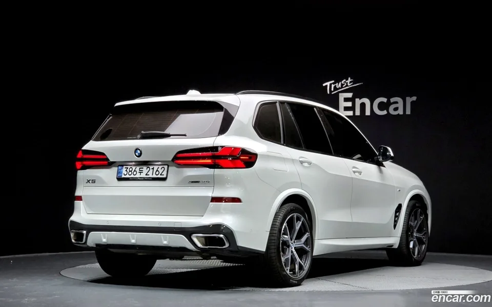 BMW X5 xDrive 40i M 2024 — миниатюра 2