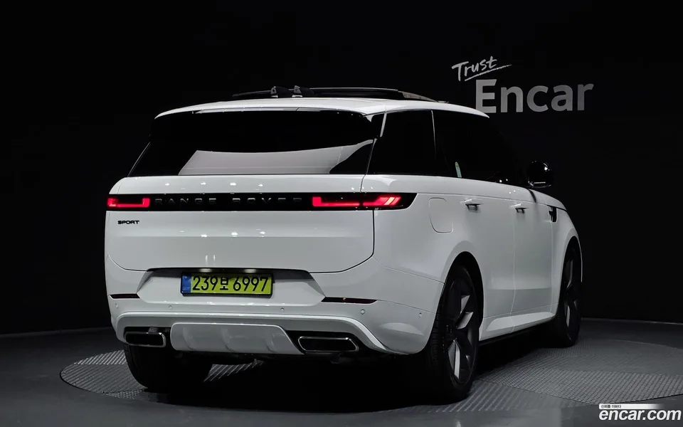 Land Rover Range Rover Sport P550E HSE 2025 — миниатюра 2