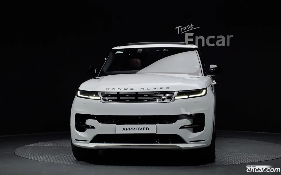 Land Rover Range Rover Sport P550E HSE 2025 — миниатюра 3
