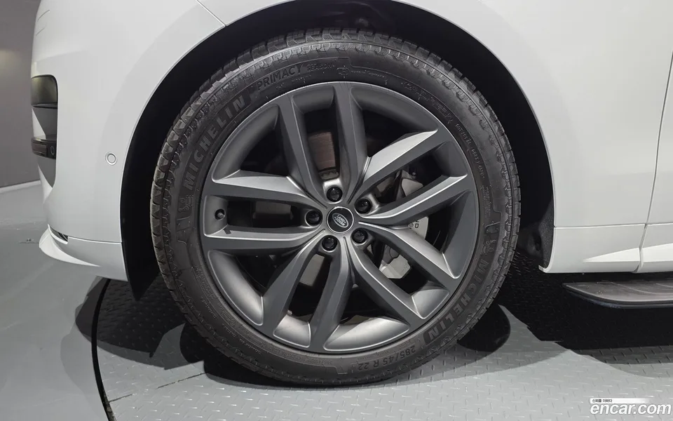 Land Rover Range Rover Sport P550E HSE 2025 — миниатюра 5