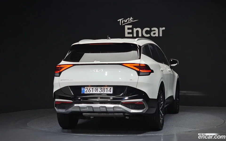 Kia Sportage Hybrid 2WD 2023 — миниатюра 4