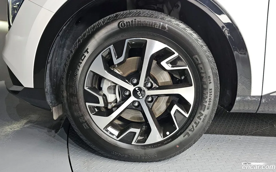Kia Sportage Hybrid 2WD 2023 — миниатюра 5