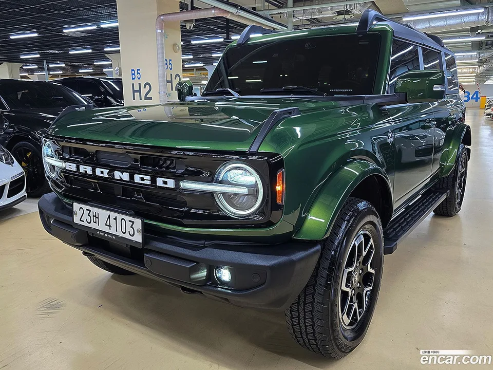Ford Bronco 2.7 2023 — миниатюра 2