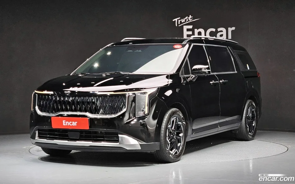 Kia Carnival 9 2024 — фото 1, купить с доставкой в Москву