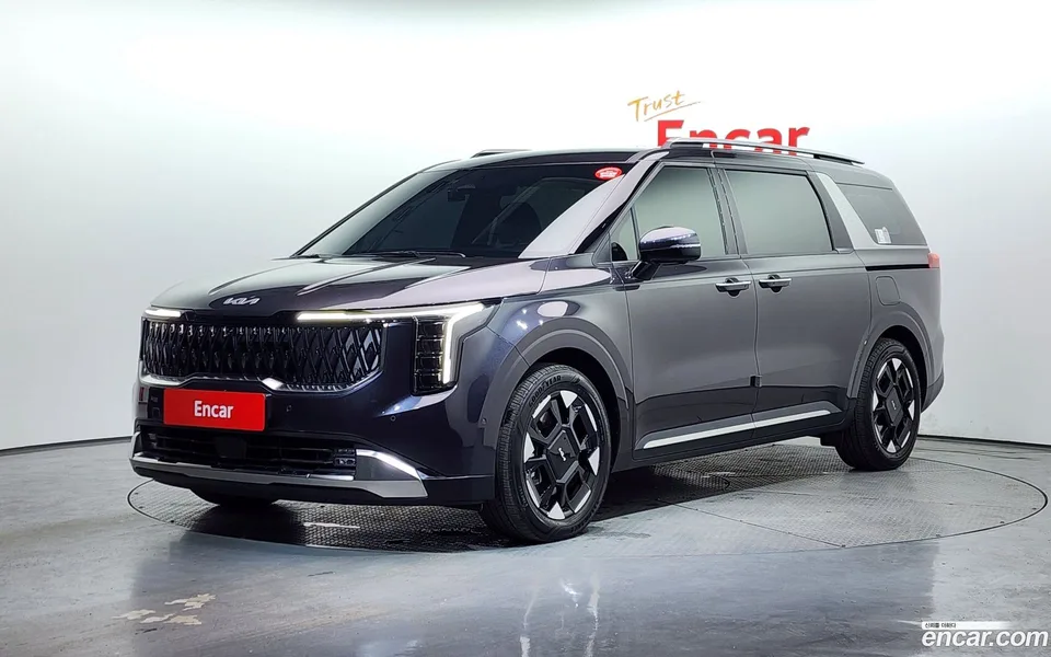 Kia Carnival 7 2025 — фото 1, купить с доставкой в Москву