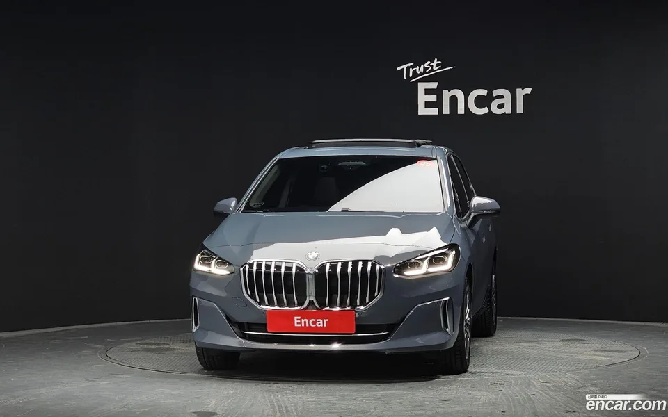 BMW 2 Series Active Tourer 220i 2024 — миниатюра 3