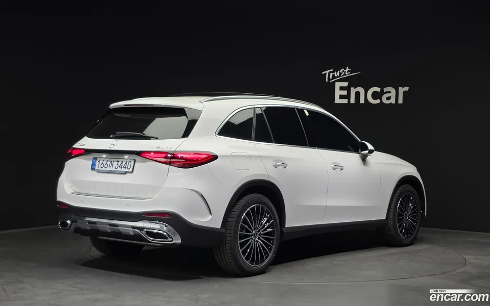 Mercedes-Benz GLC-Class GLC300 4MATIC 2026 — миниатюра 2