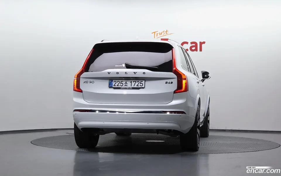 Volvo XC90 B6 2025 — миниатюра 4