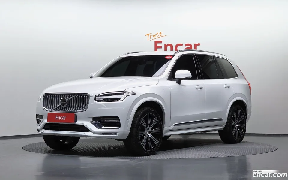 Volvo XC90 B6 2025 — фото 1, купить с доставкой в Москву