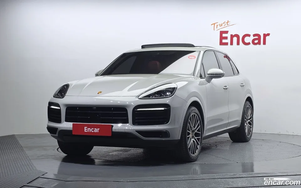 Porsche Cayenne 3.0 2023 — фото 1, купить с доставкой в Москву